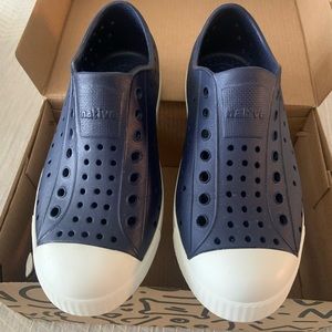 Navy blue native shoes